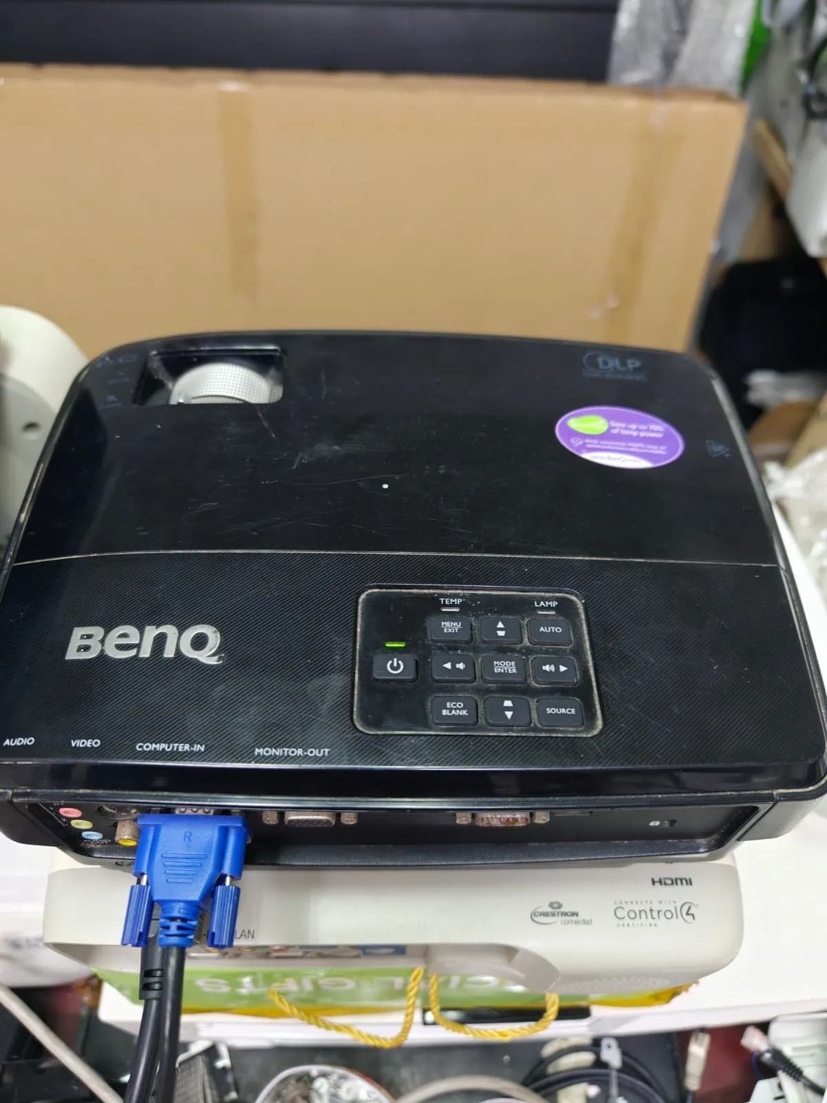 Sửa máy chiếu BenQ: đèn báo sáng, lỗi bánh màu, mất màu, sọc hình và cách xử lý
