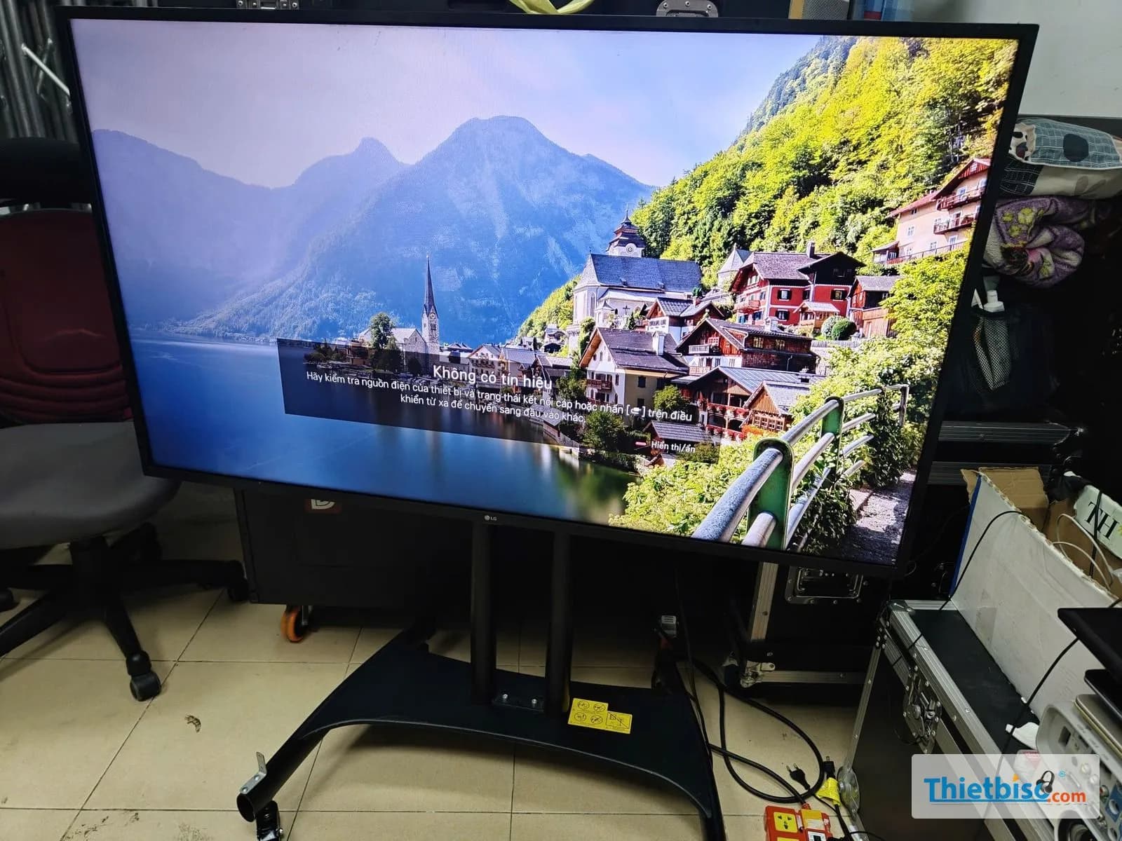 Tivi quảng cáo màn hình dọc: cách lắp đặt, làm video và xử lý lỗi hình