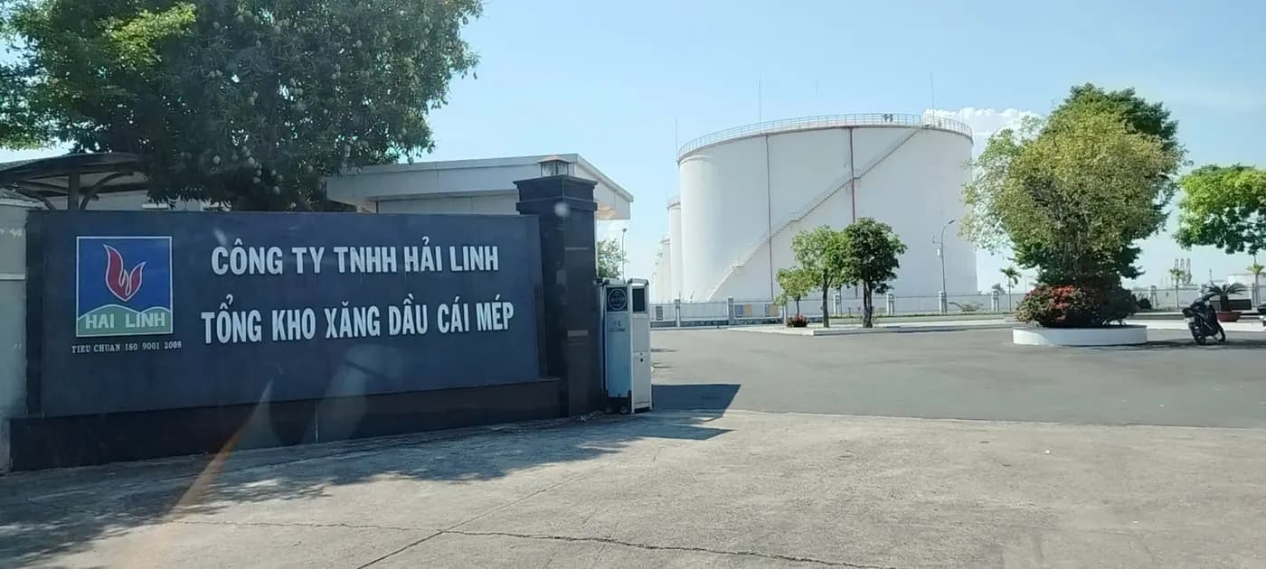 Cổng Tổng kho xăng dầu Cái Mép của Công ty TNHH Hải Linh